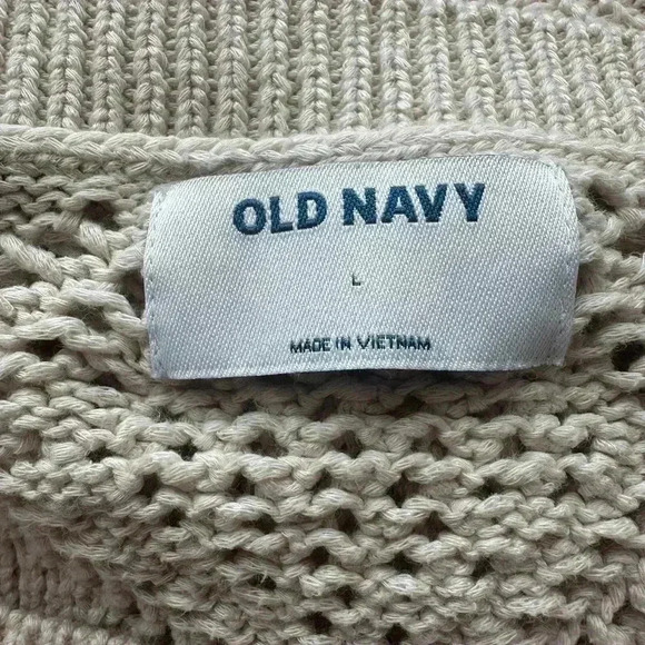 Women’s Old Navy Crochet Sweater with 3/4 sleeves in cream. Size Large - Picture 4 of 4